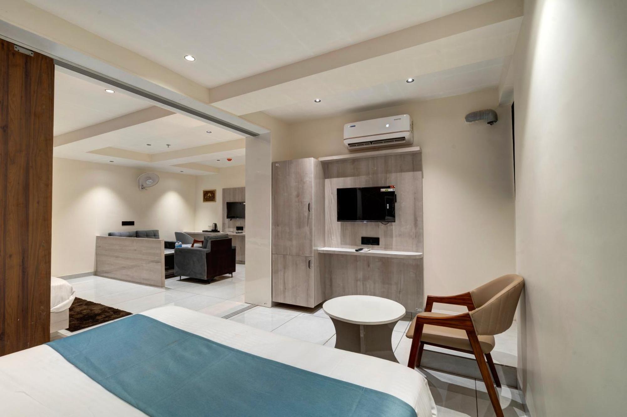 Hotel Shrimad Villa Gandhinagar Luaran gambar