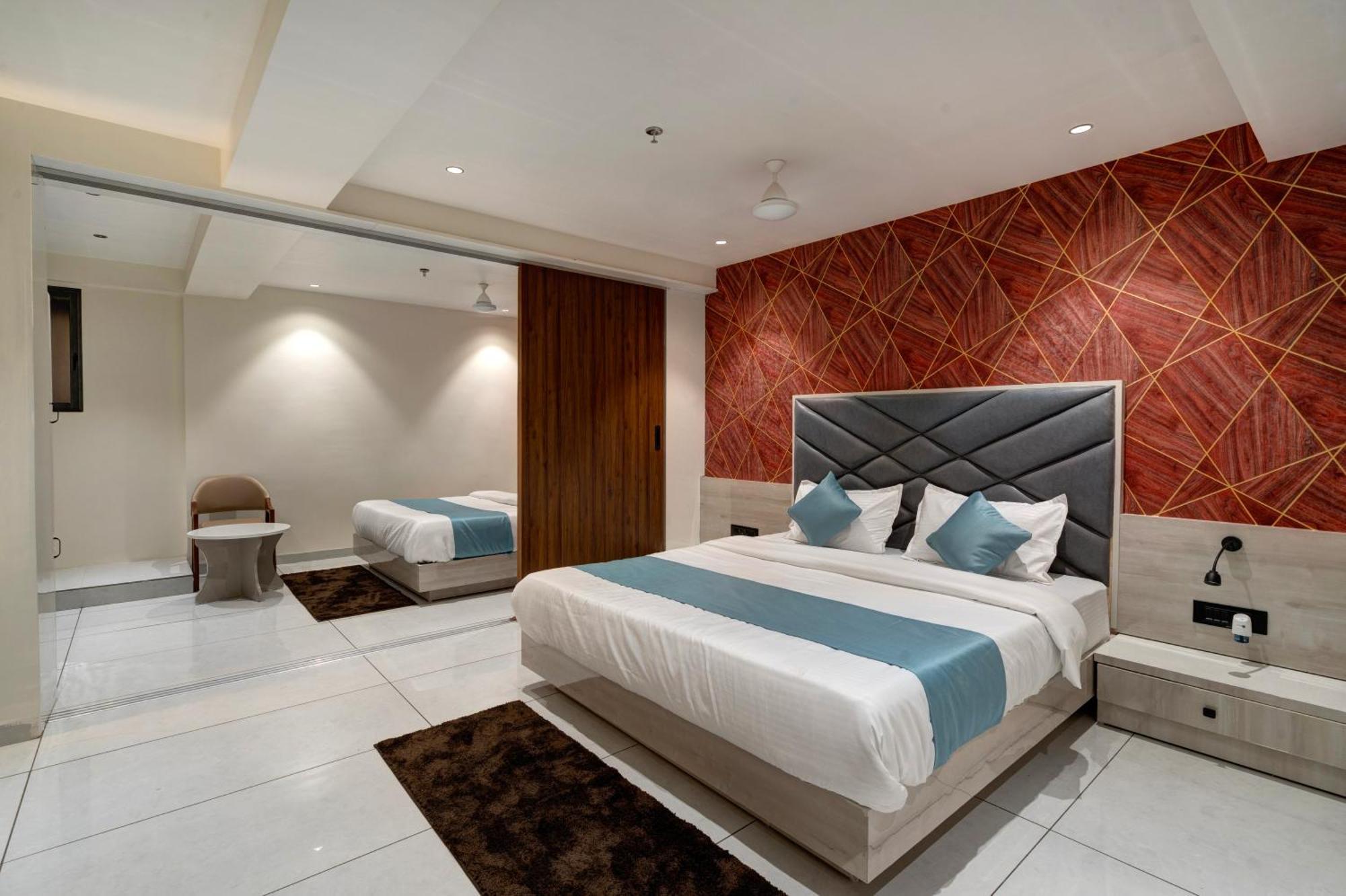 Hotel Shrimad Villa Gandhinagar Luaran gambar